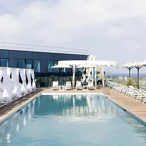 https://sheraton-nice-airport.fr-provencehotel.com